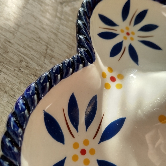 EUC Temp-tations Old World Ceramic Heart Shaped Ring Dish 💙💛💍 - Picture 5 of 7